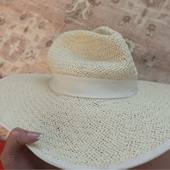 Free People x Olive and Pique Emma straw hat (Some flaws!!) - Picture 9 of 11